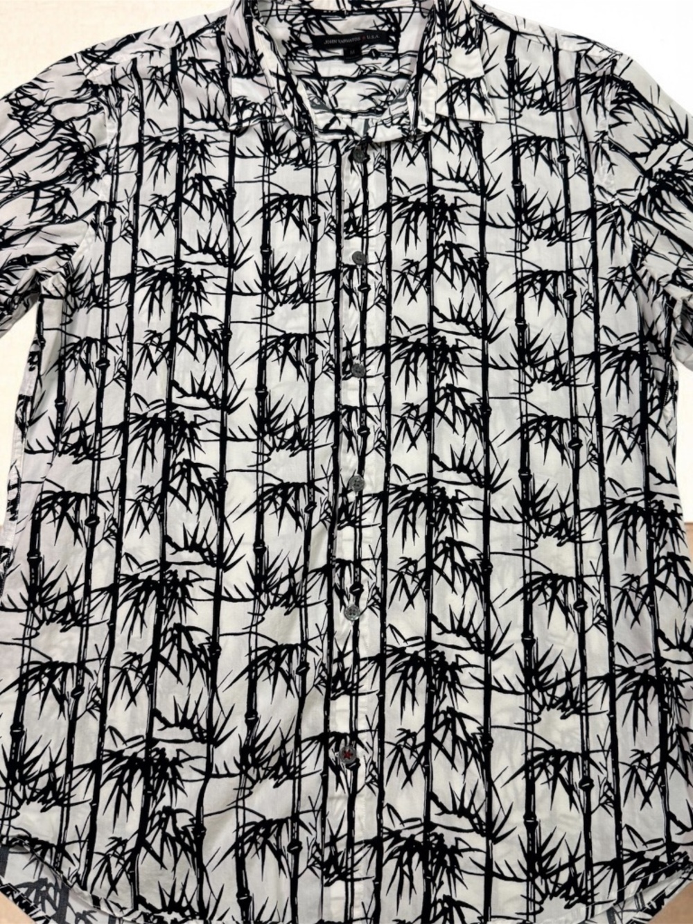 John Varvatos USA Men's Short Sleeve Shirt Size M Black White Bamboo Print
